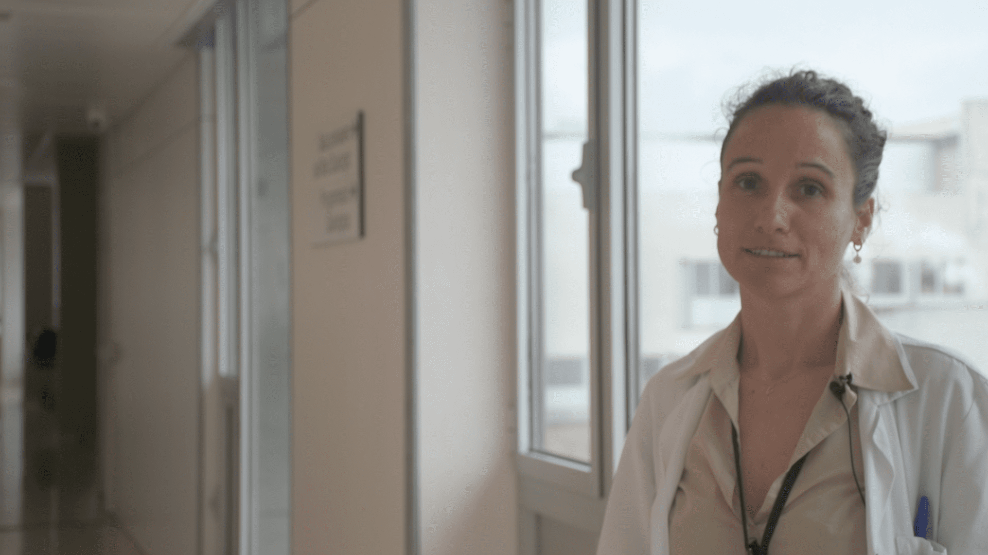 Dra. Vanesa Vicens-Zygmunt del Hospital de Bellvitge explicando los beneficios del ejercicio físico adaptado para pacientes con enfermedades respiratorias